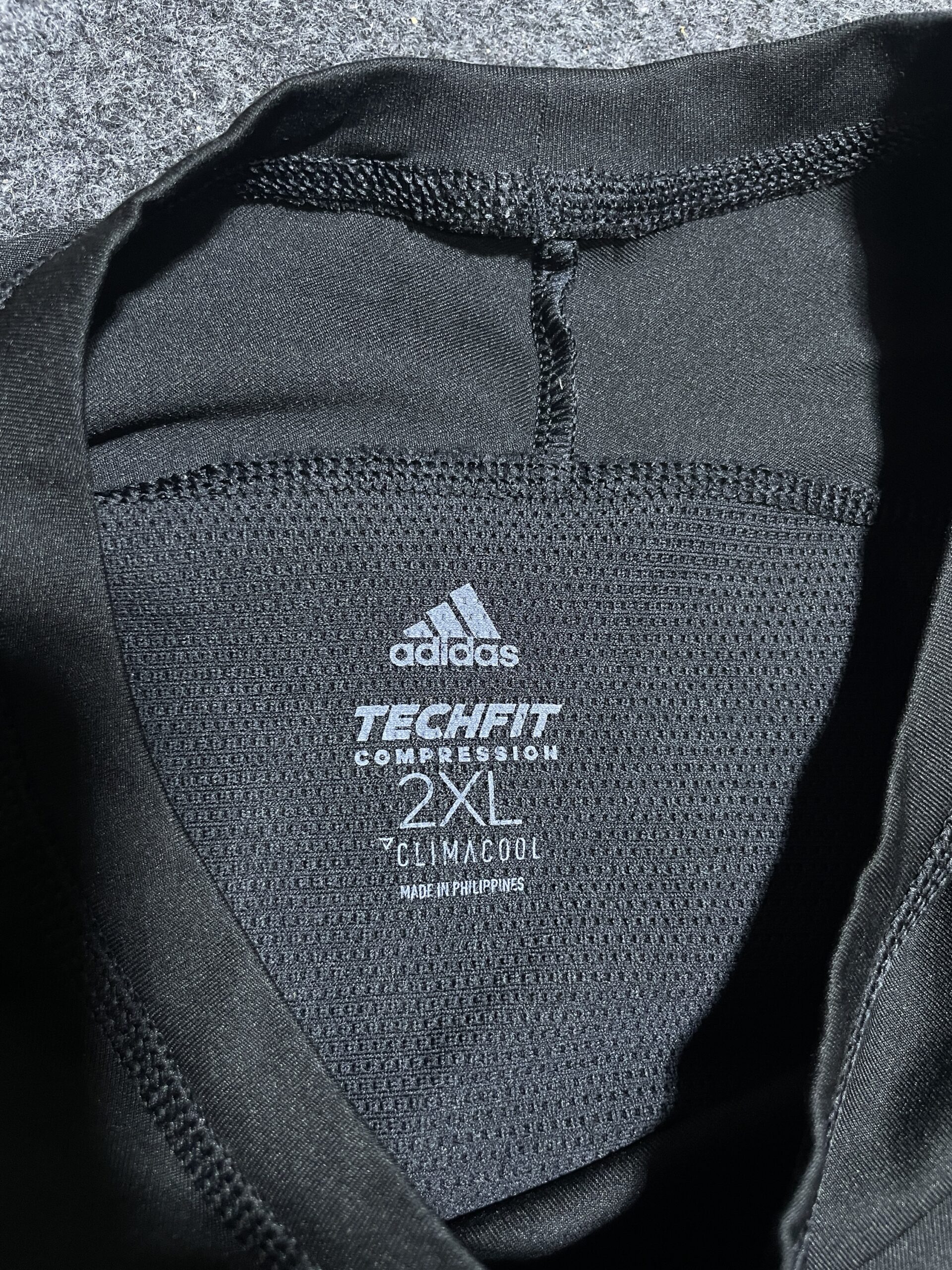 Adidas Black simple detail view