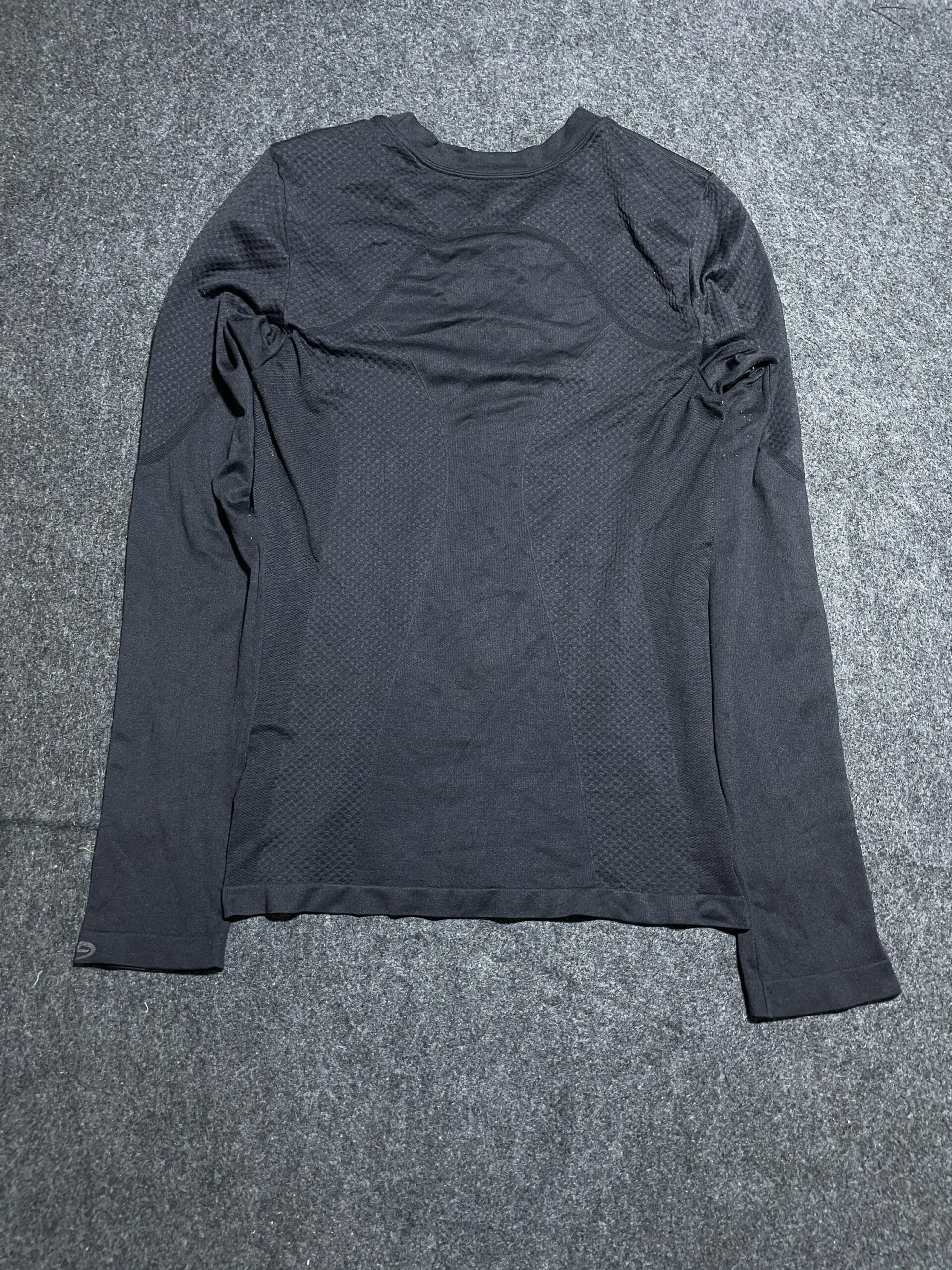 Champion Black simple alternate view