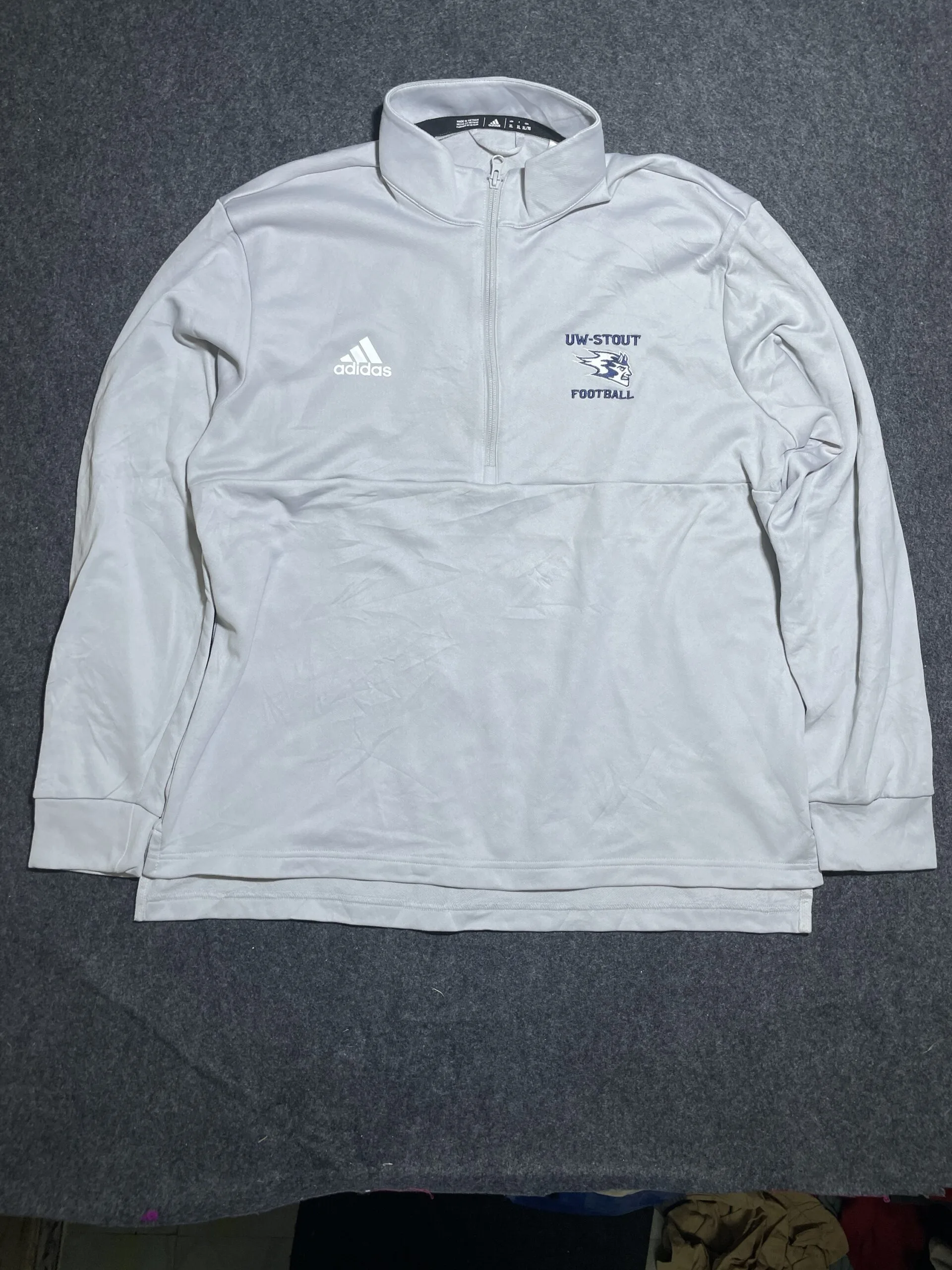 Adidas Grey T-Shirt detail view