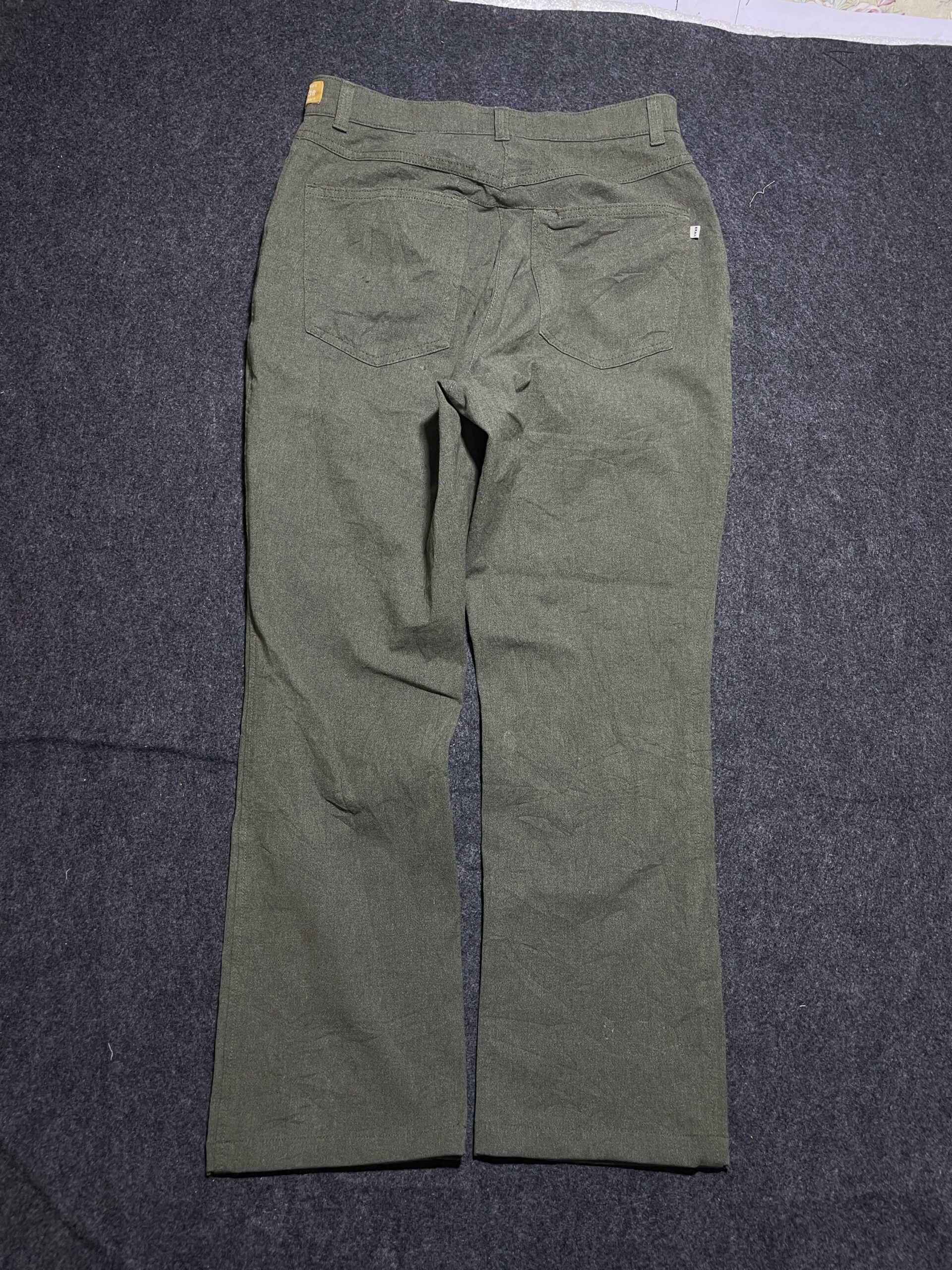 Green Trousers detail view