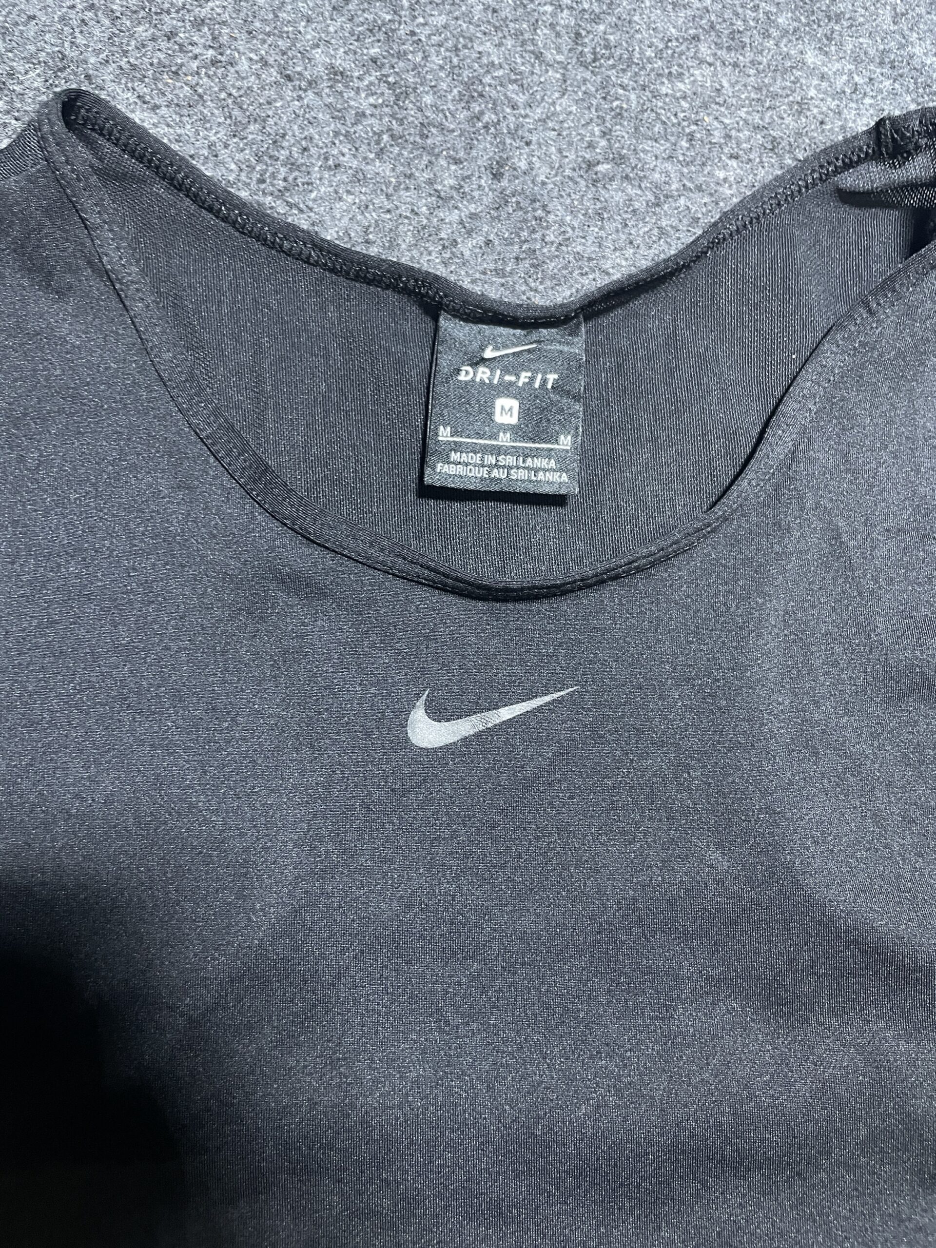 Nike Black simple detail view