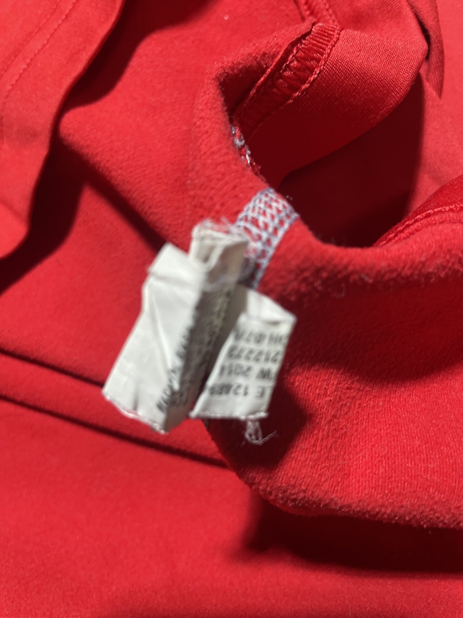 Under Armour Red simple detail view