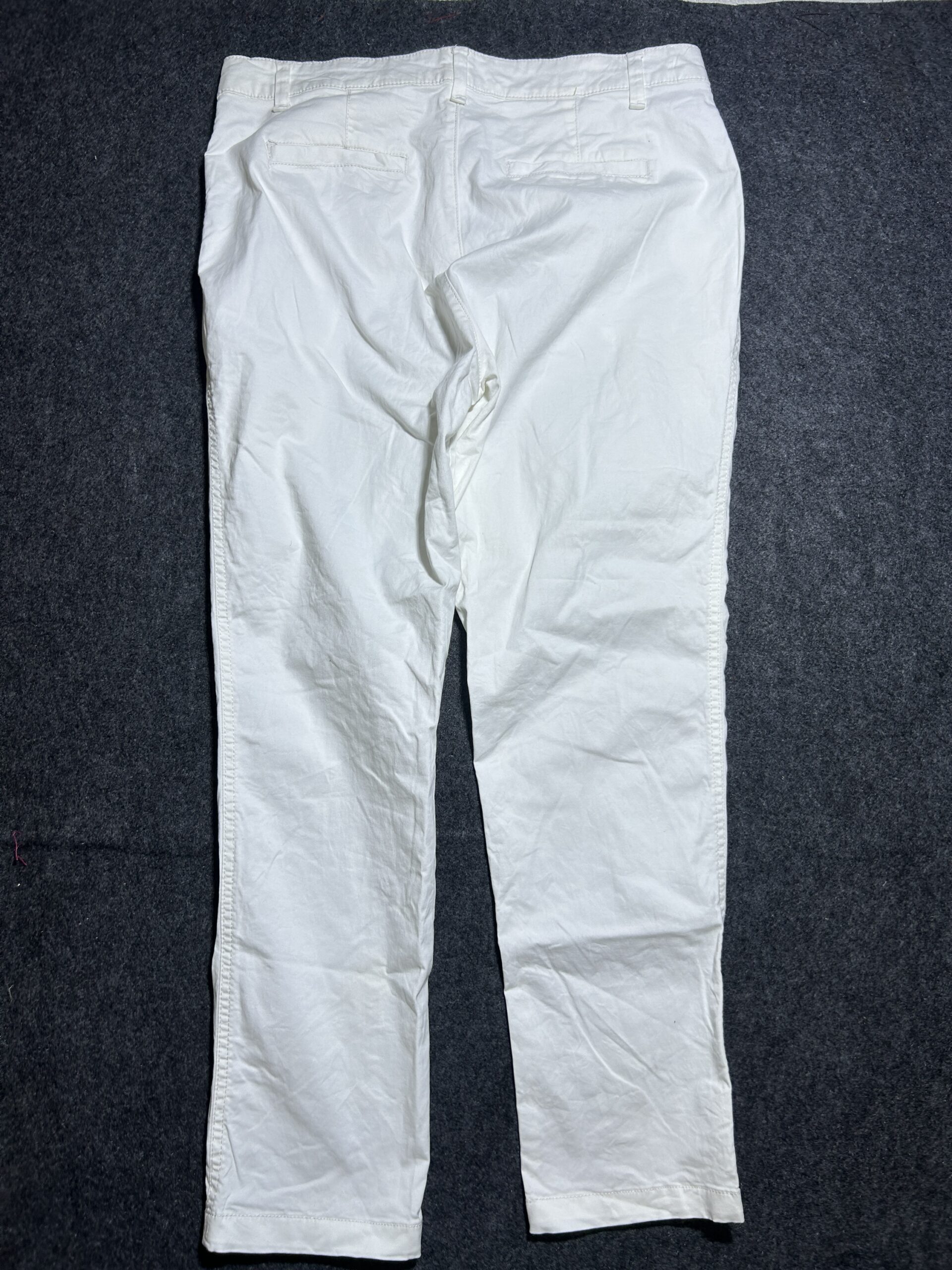 GAP White Trousers detail view