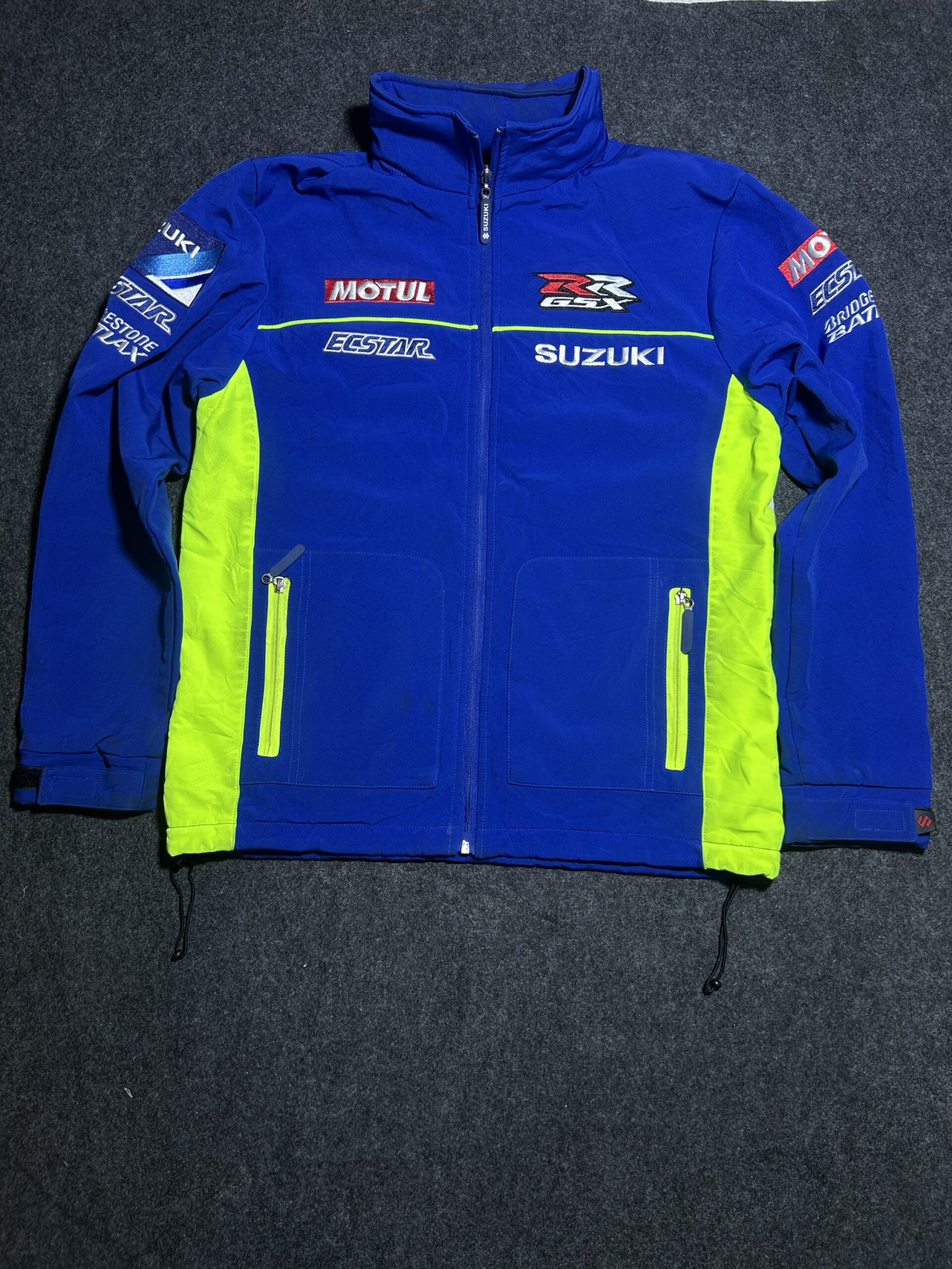 Blue Jacket detail view