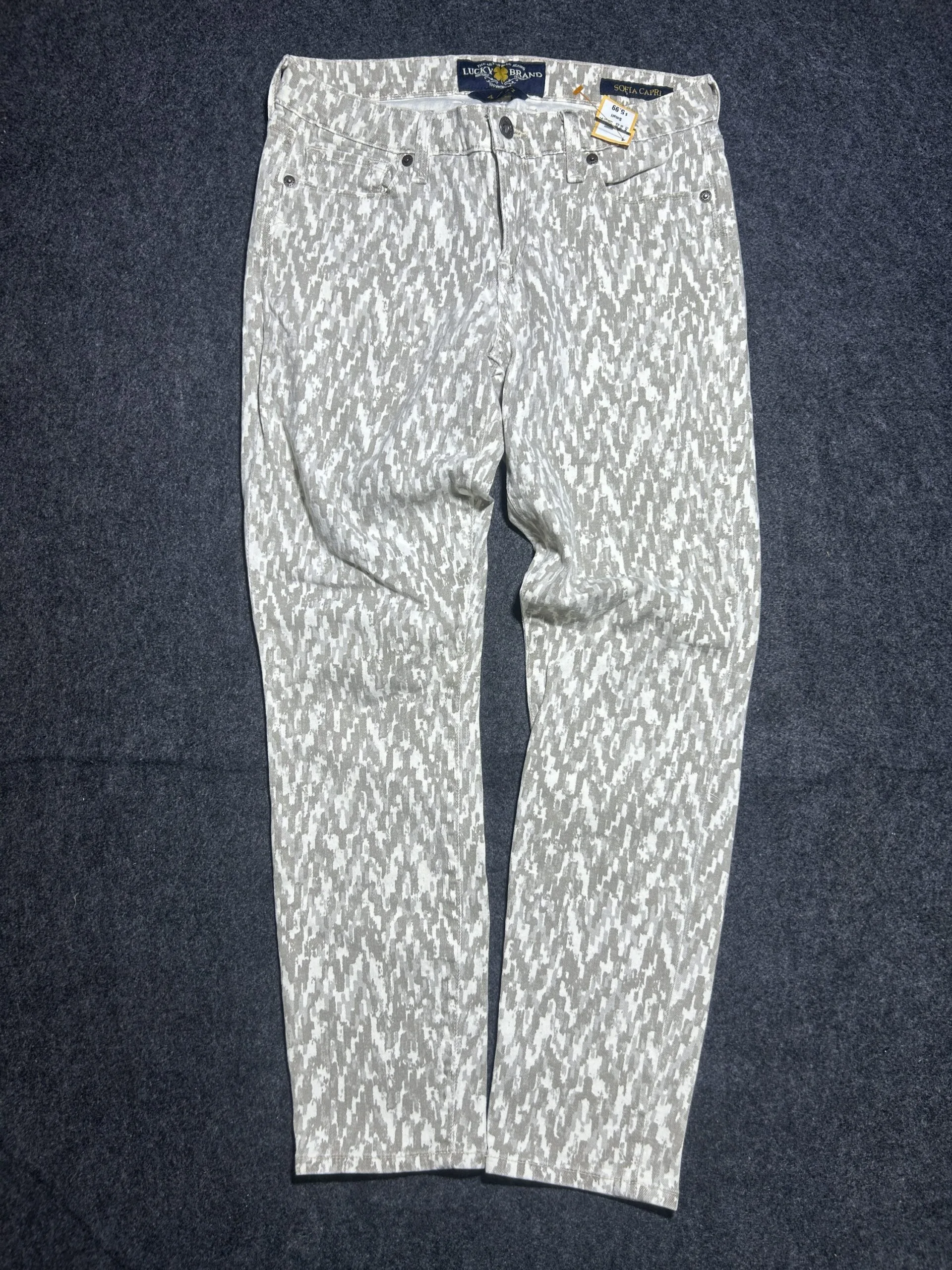 Beige Jeans alternate view