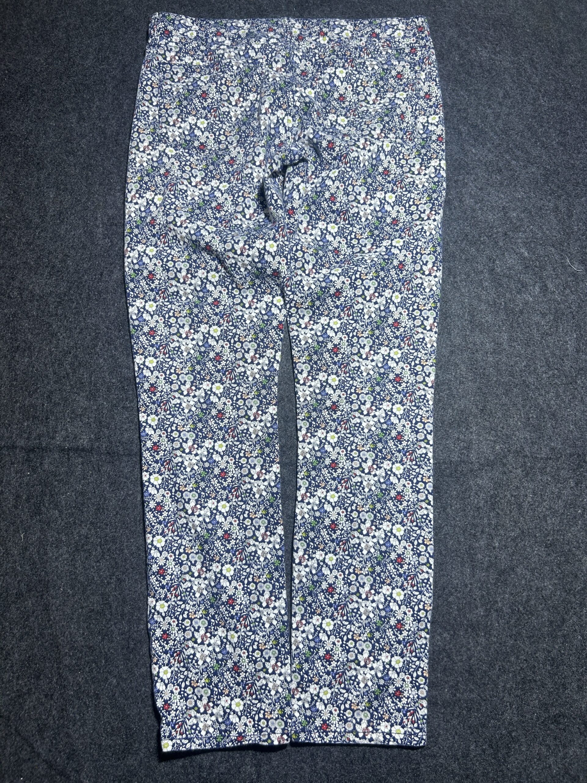 Pants detail view