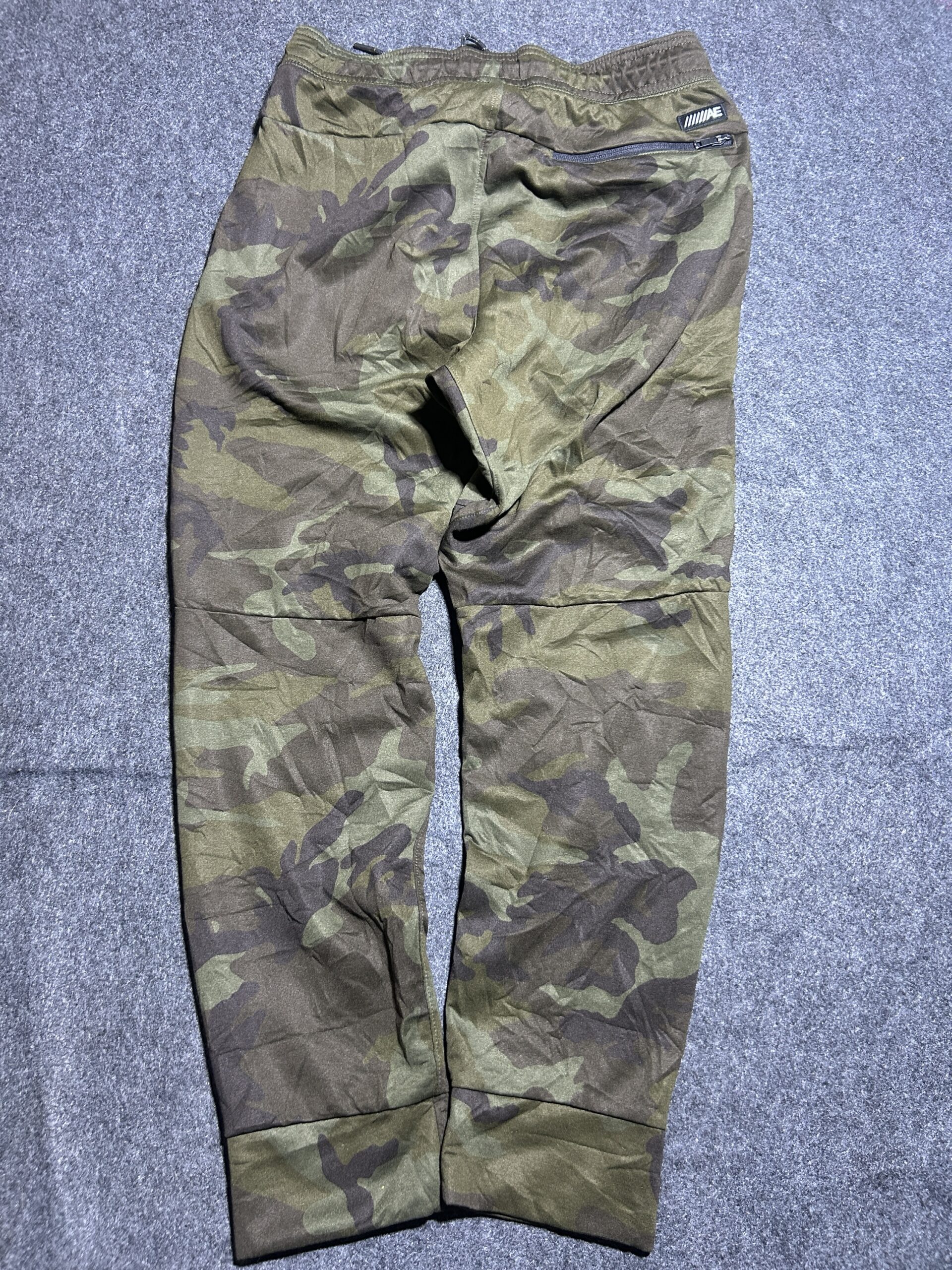 Pants detail view