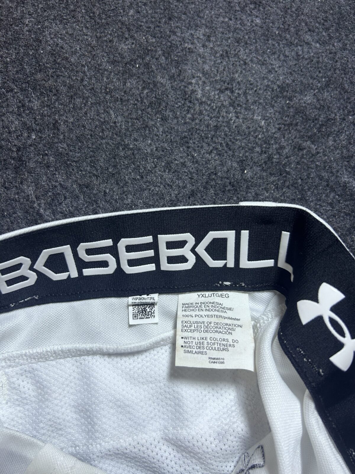 Under Armour White Pants back view