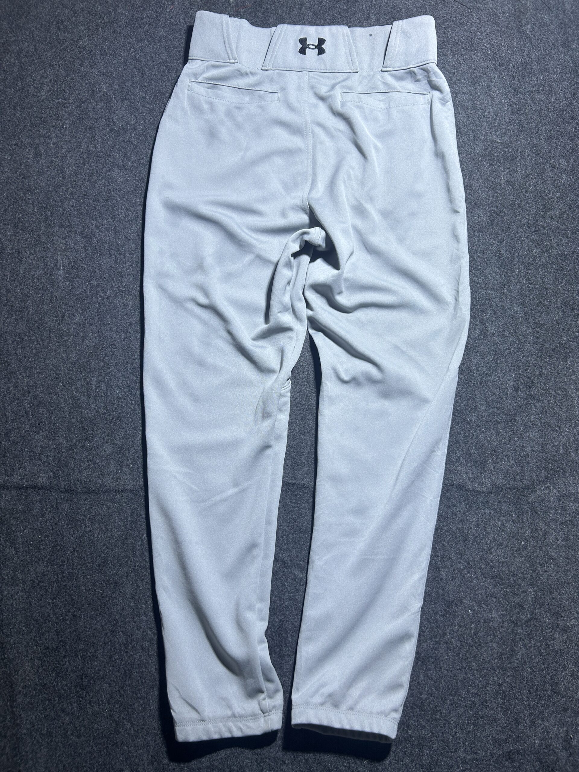 Under Armour Grey Pants detail view