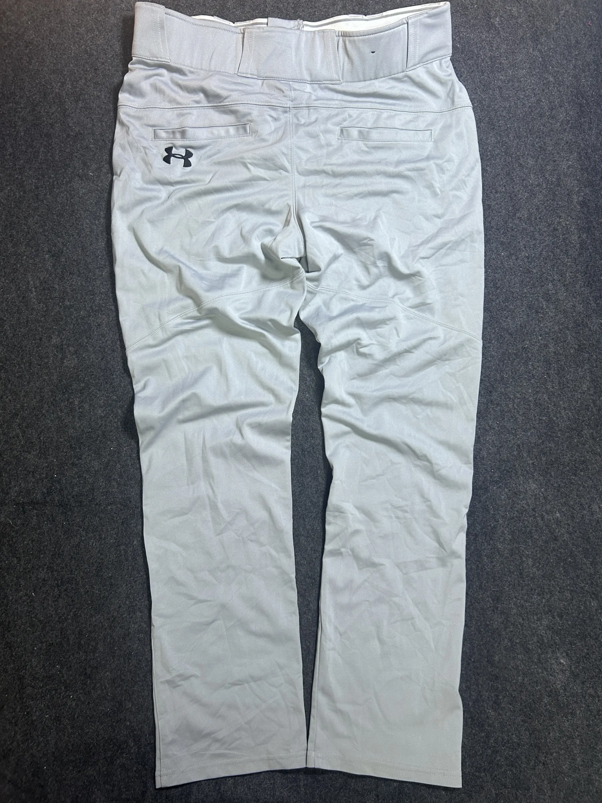 Under Armour Grey Trousers detail view