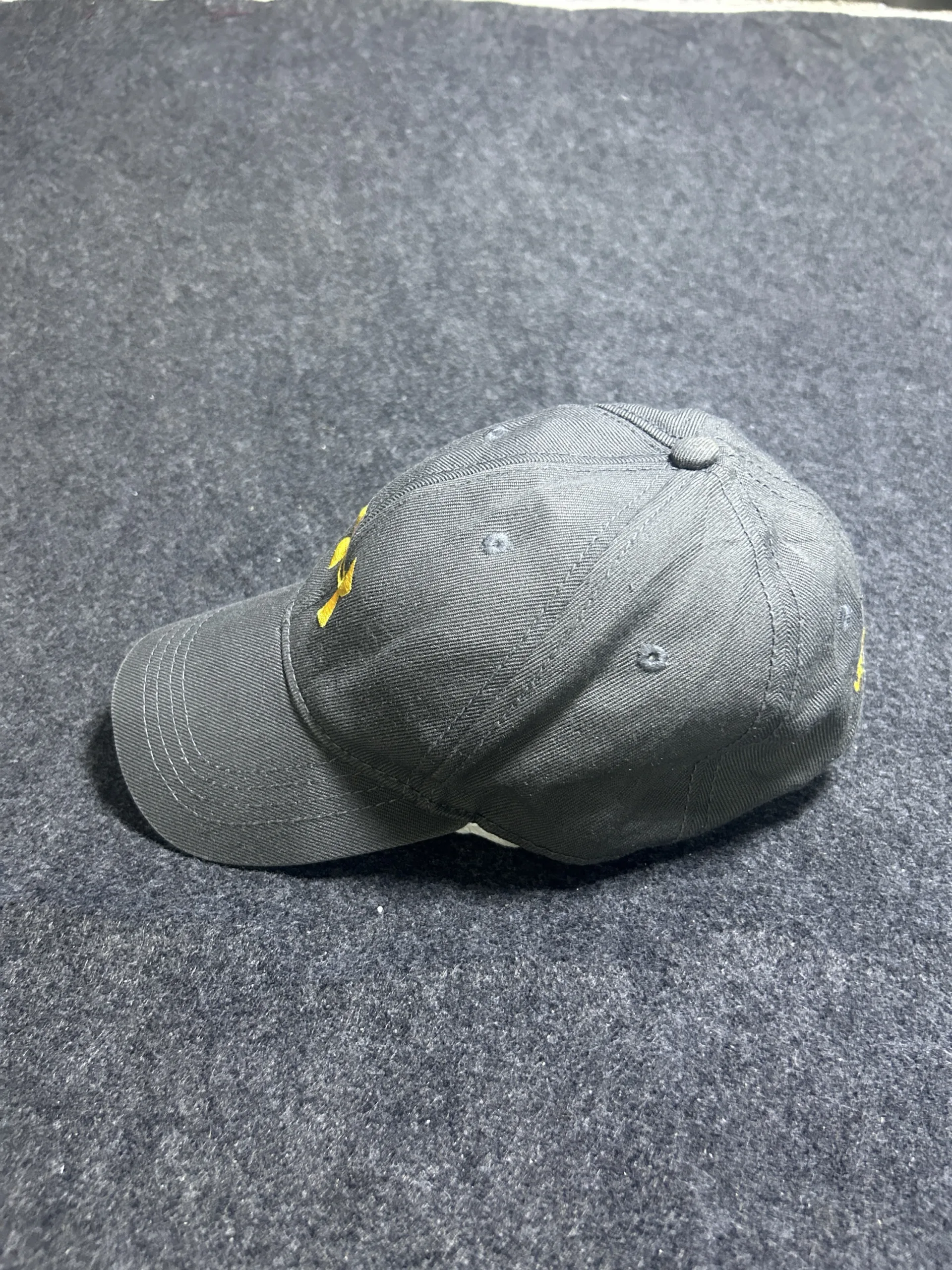 Under Armour Grey simple detail view