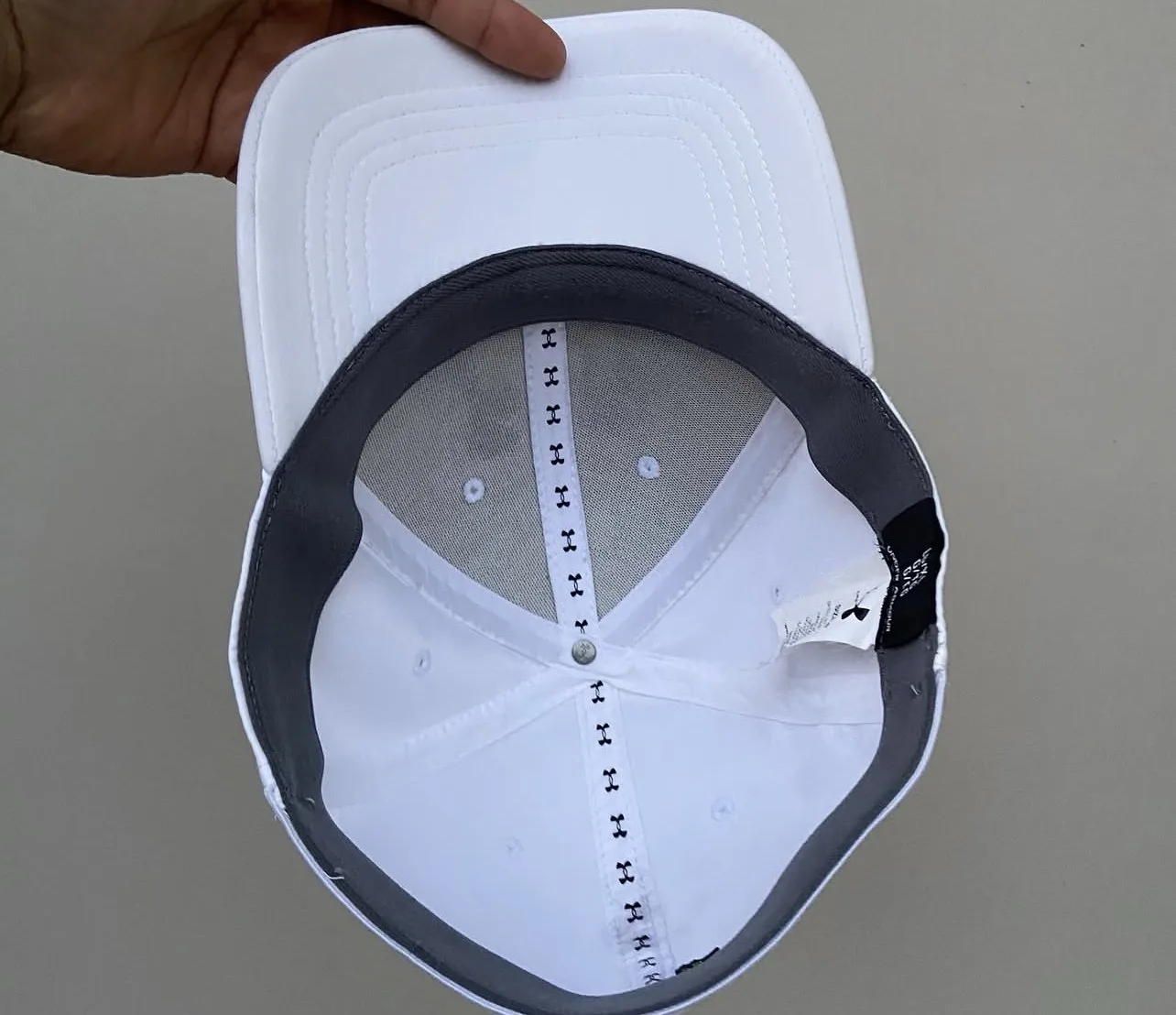 Under Armour White simple detail view