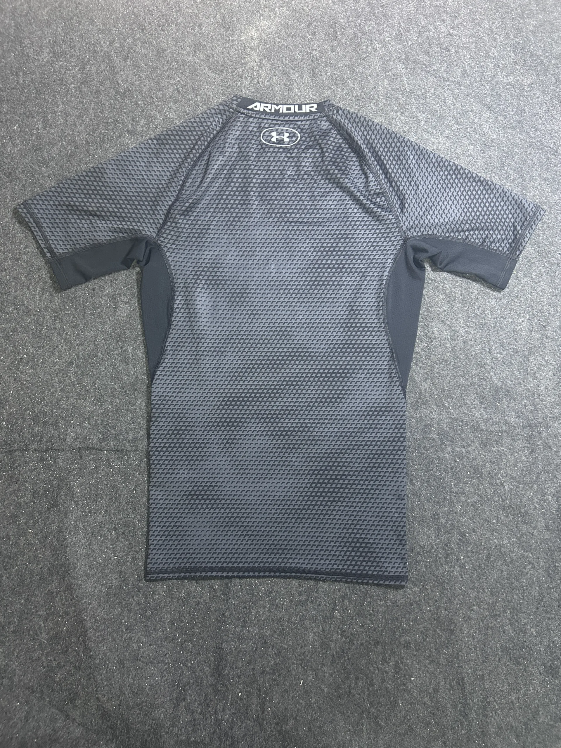 Under Armour Black T-Shirt detail view