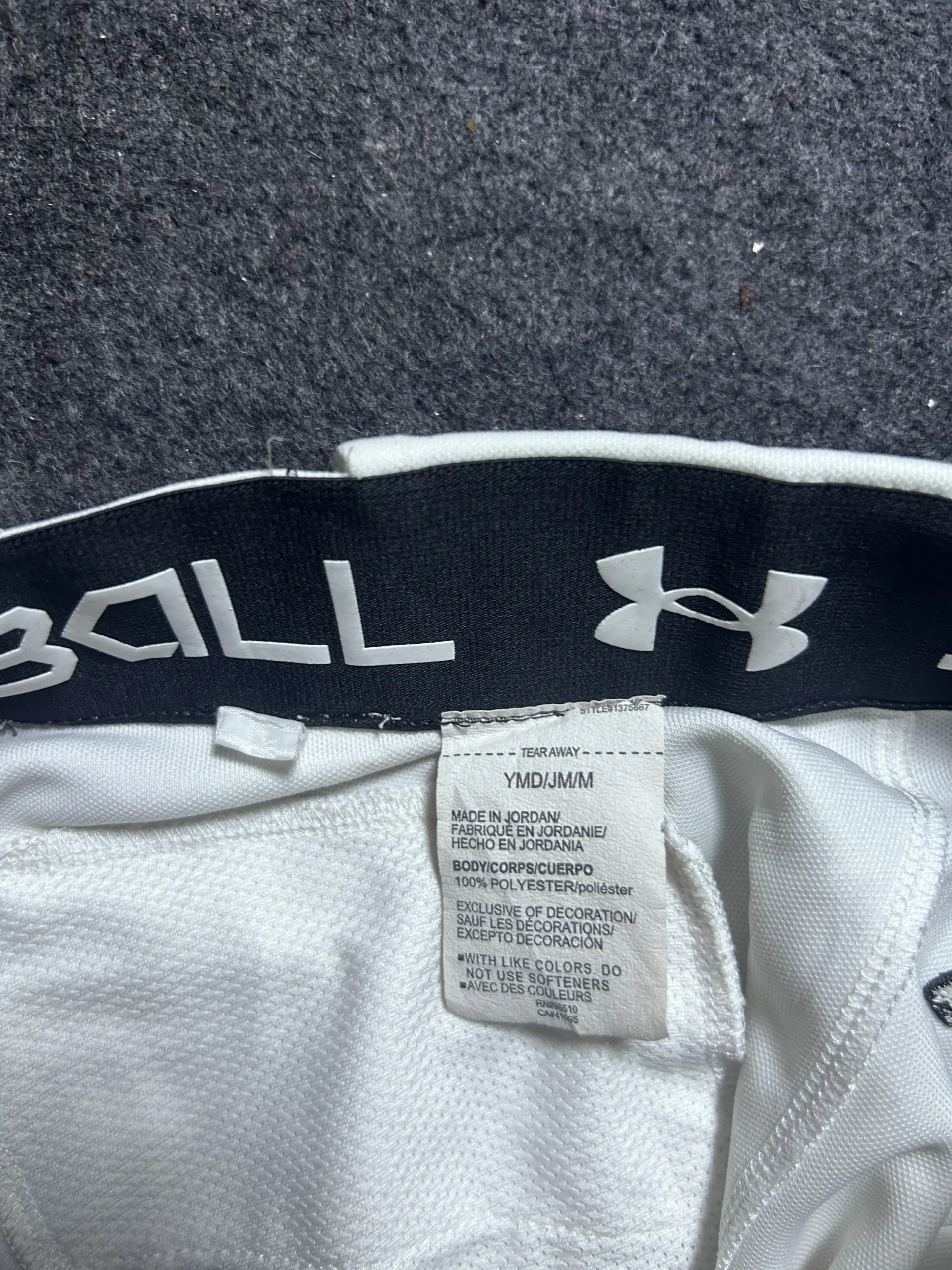 Under Armour White Shorts detail view