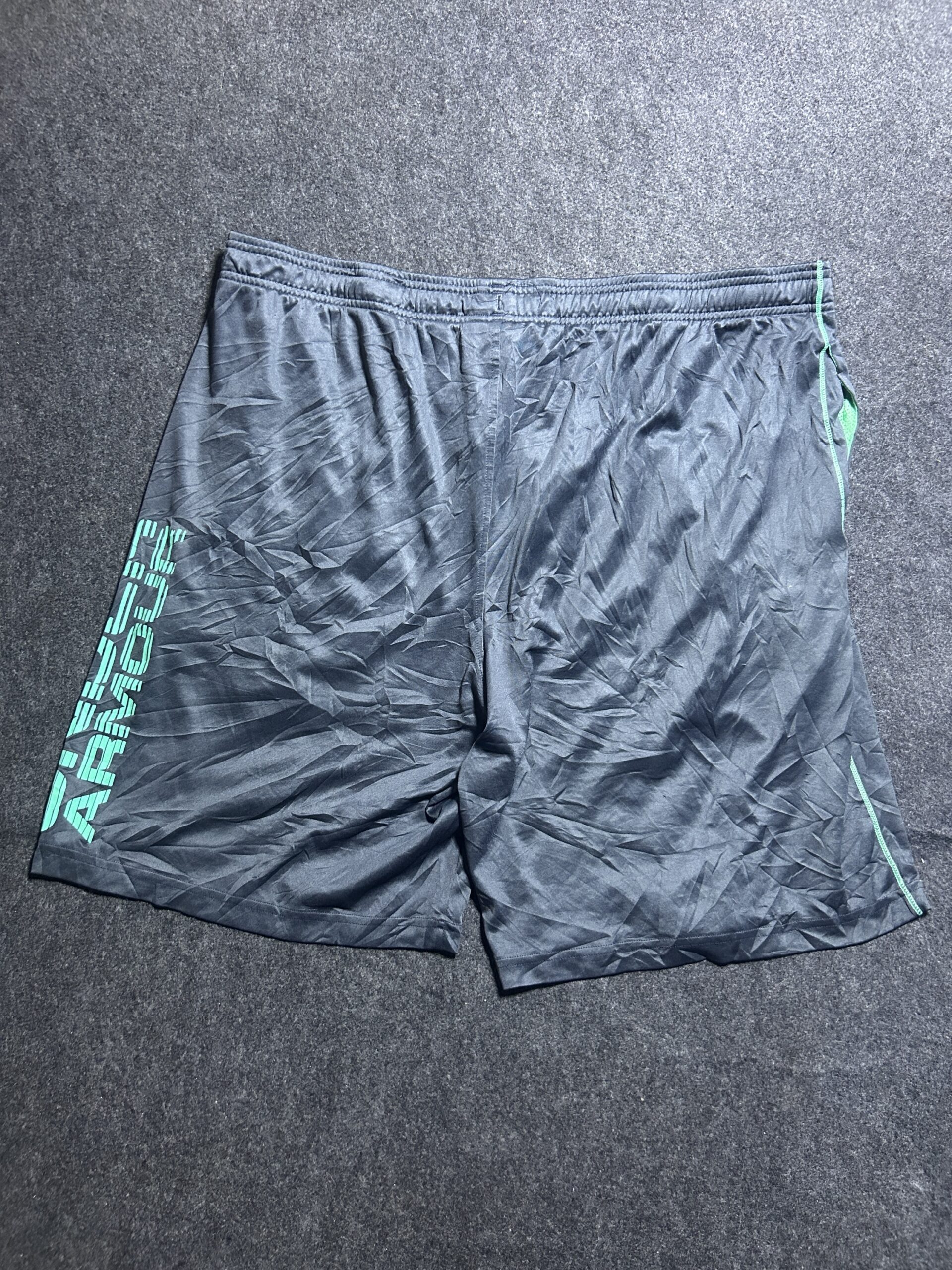 Under Armour Training Shorts detail view