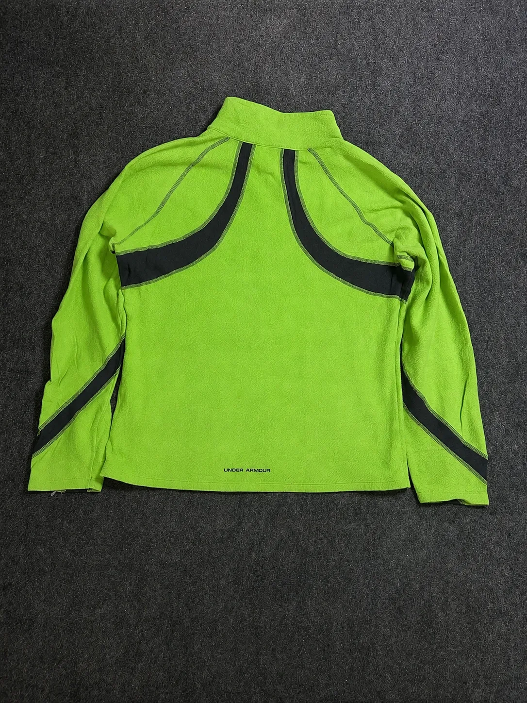 Under Armour Green Sweater detail view