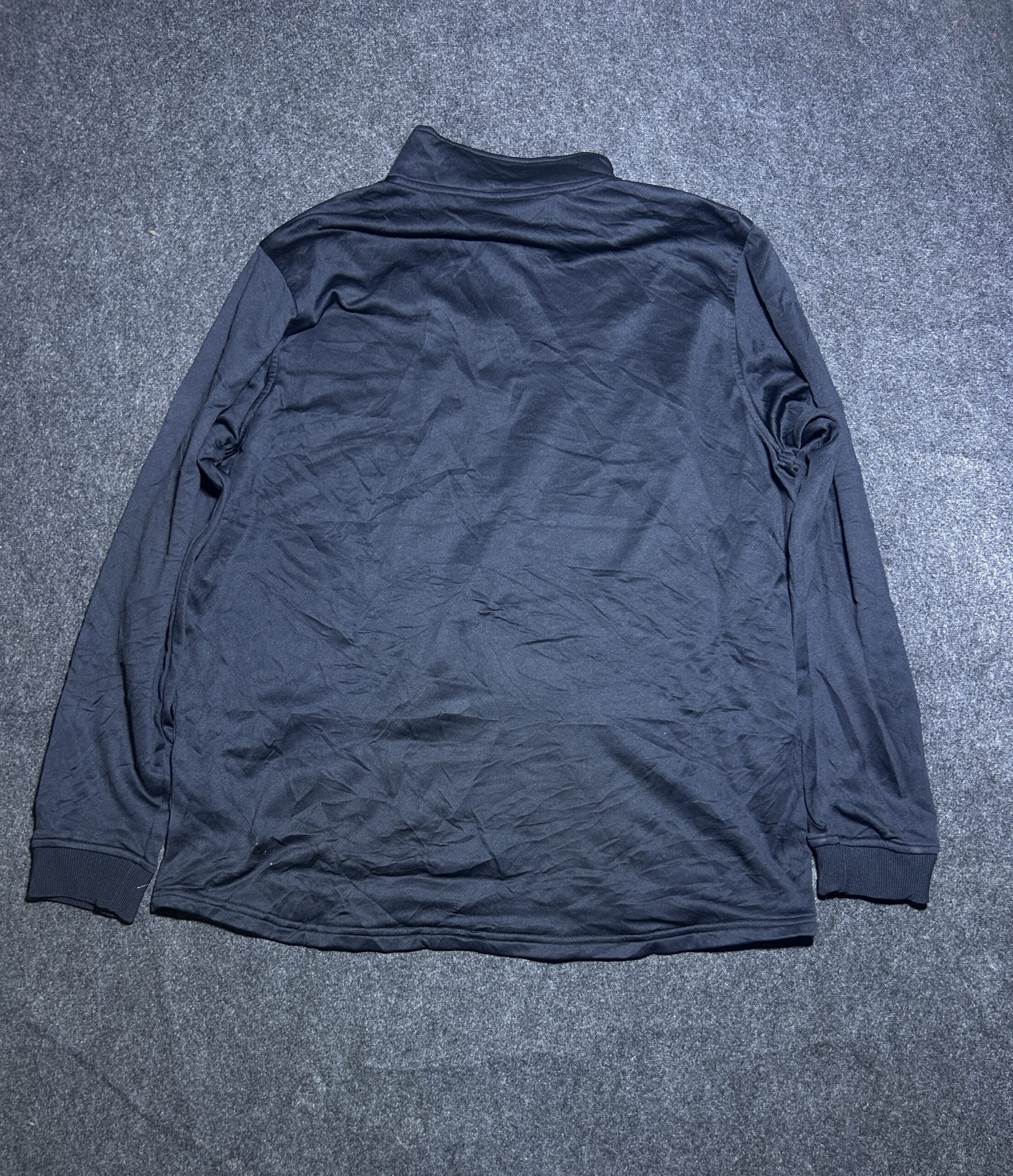 Under Armour Black T-Shirt detail view