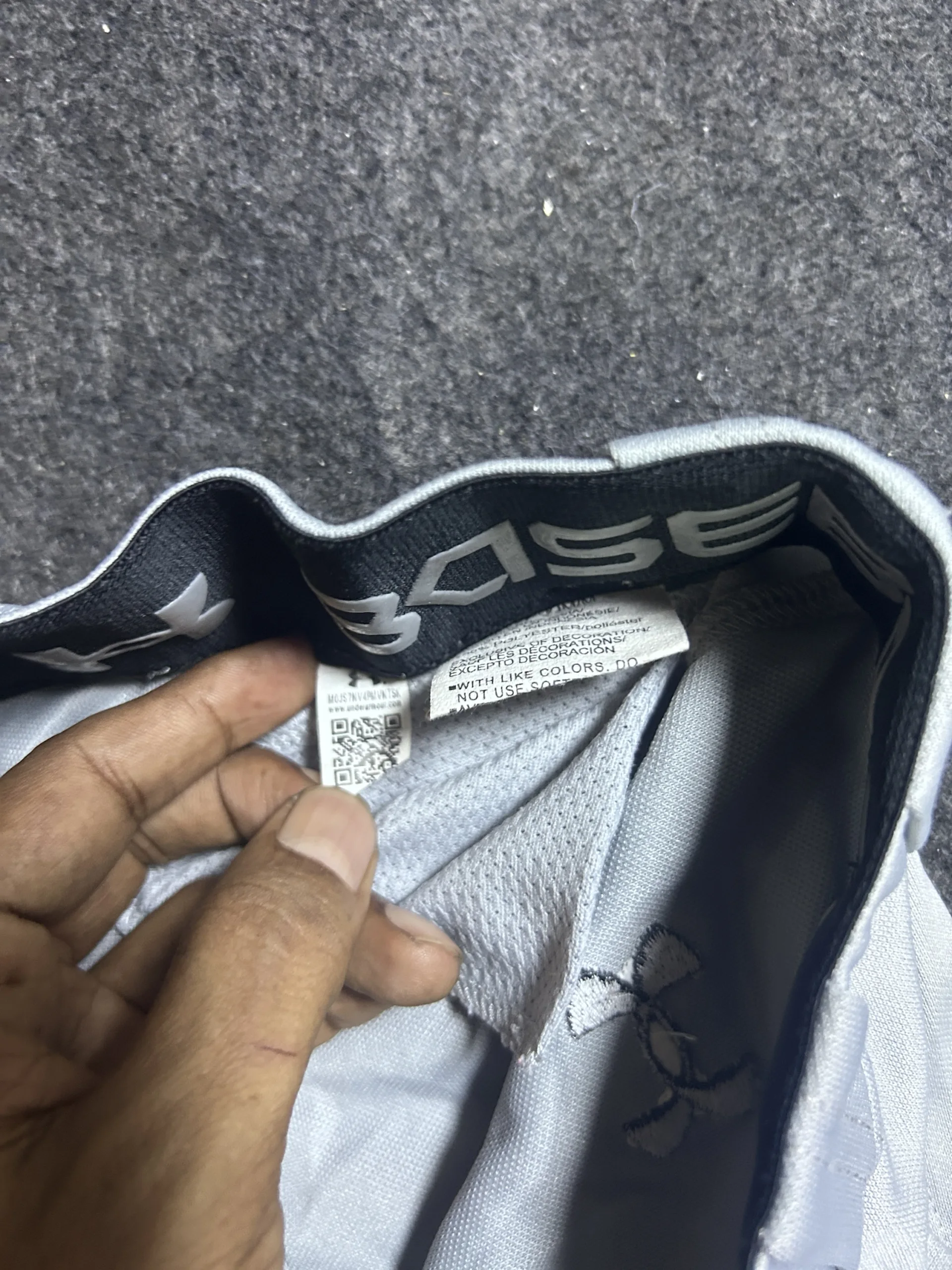 Under Armour Shorts detail view
