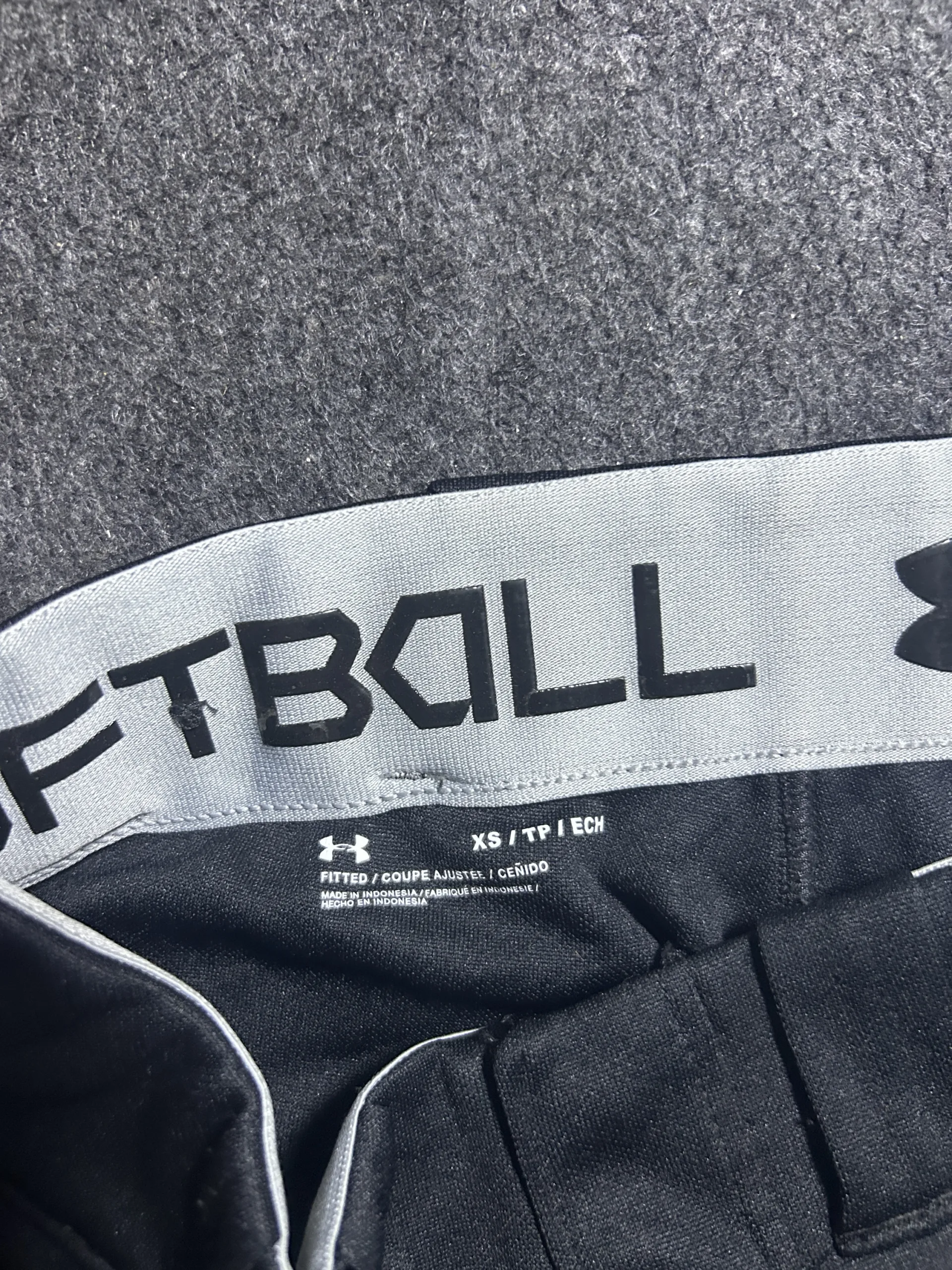 Under Armour Black Shorts detail view