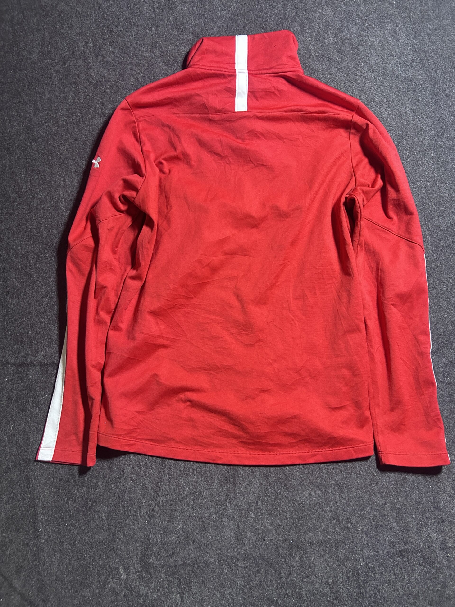Under Armour Red simple detail view