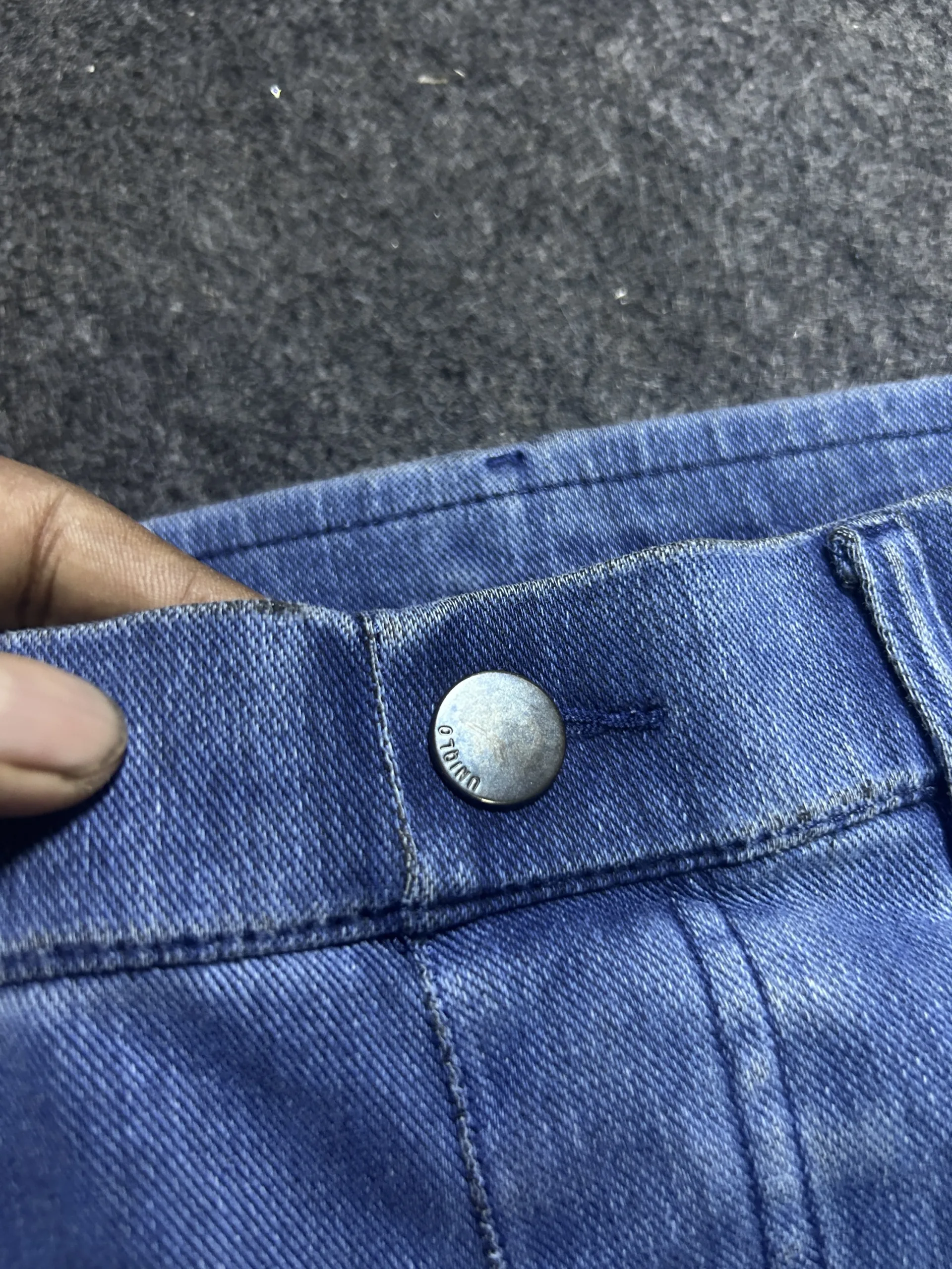 Uniqlo Blue Jeans detail view