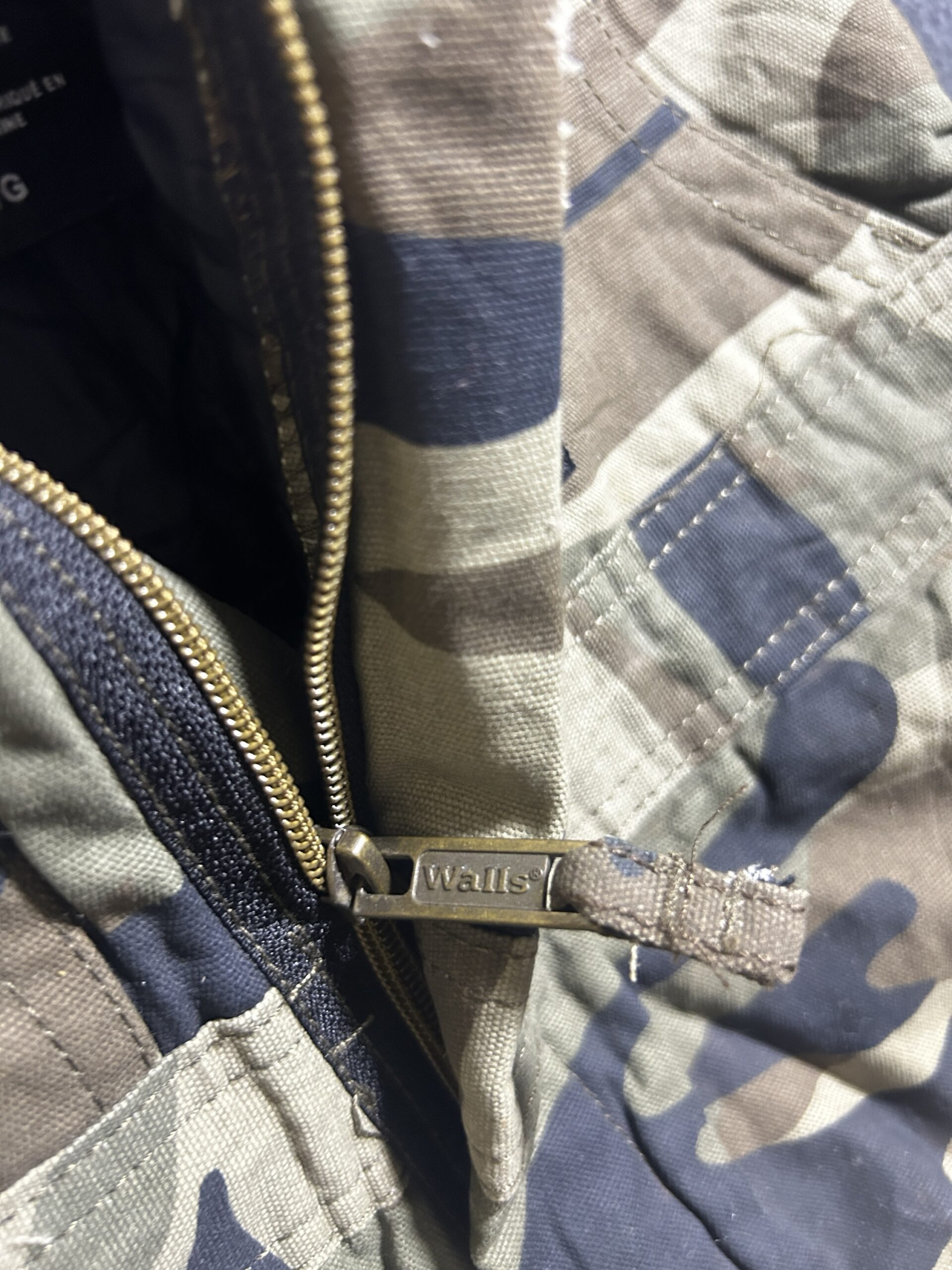 Pants detail view