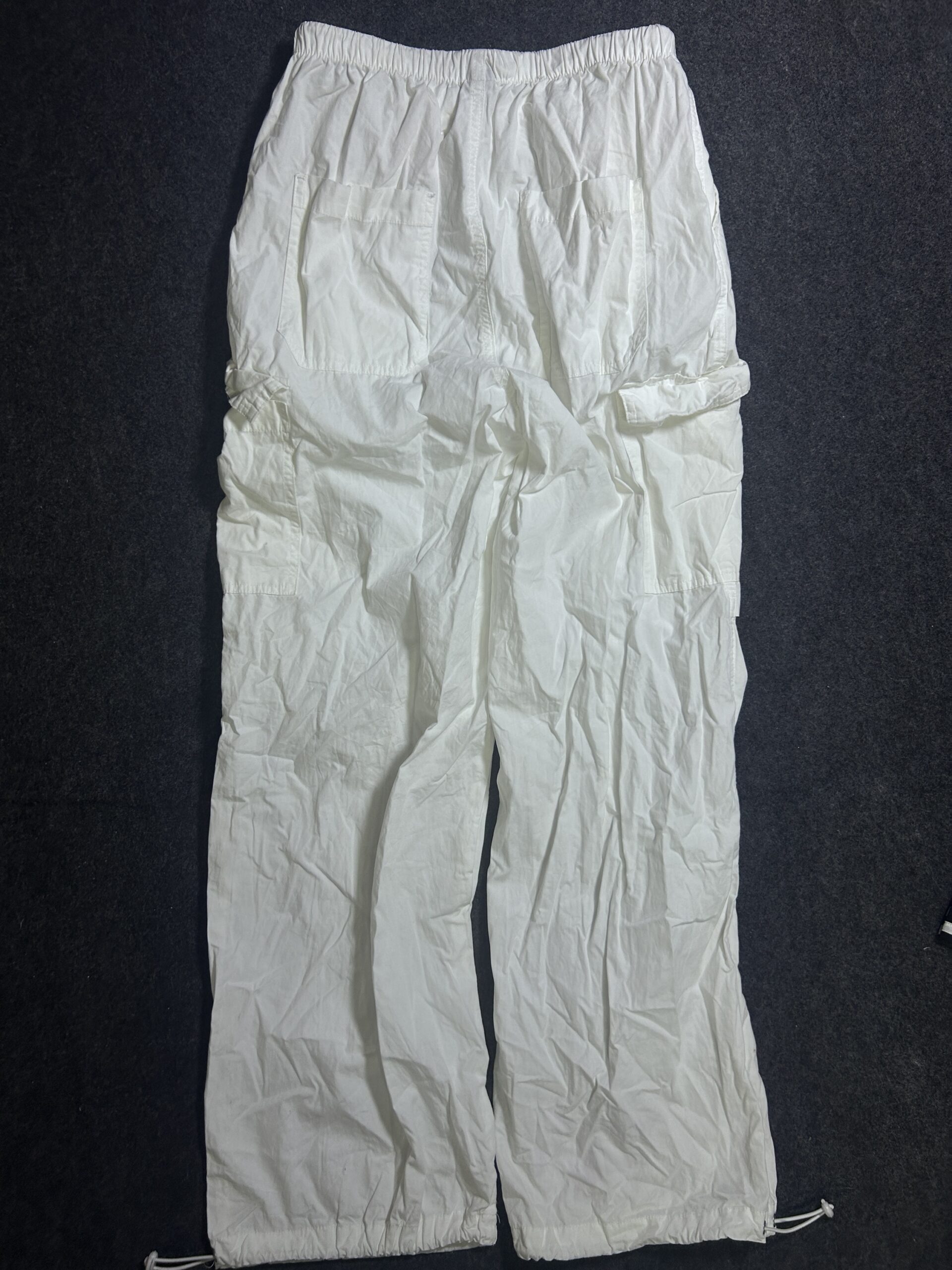 Pants detail view