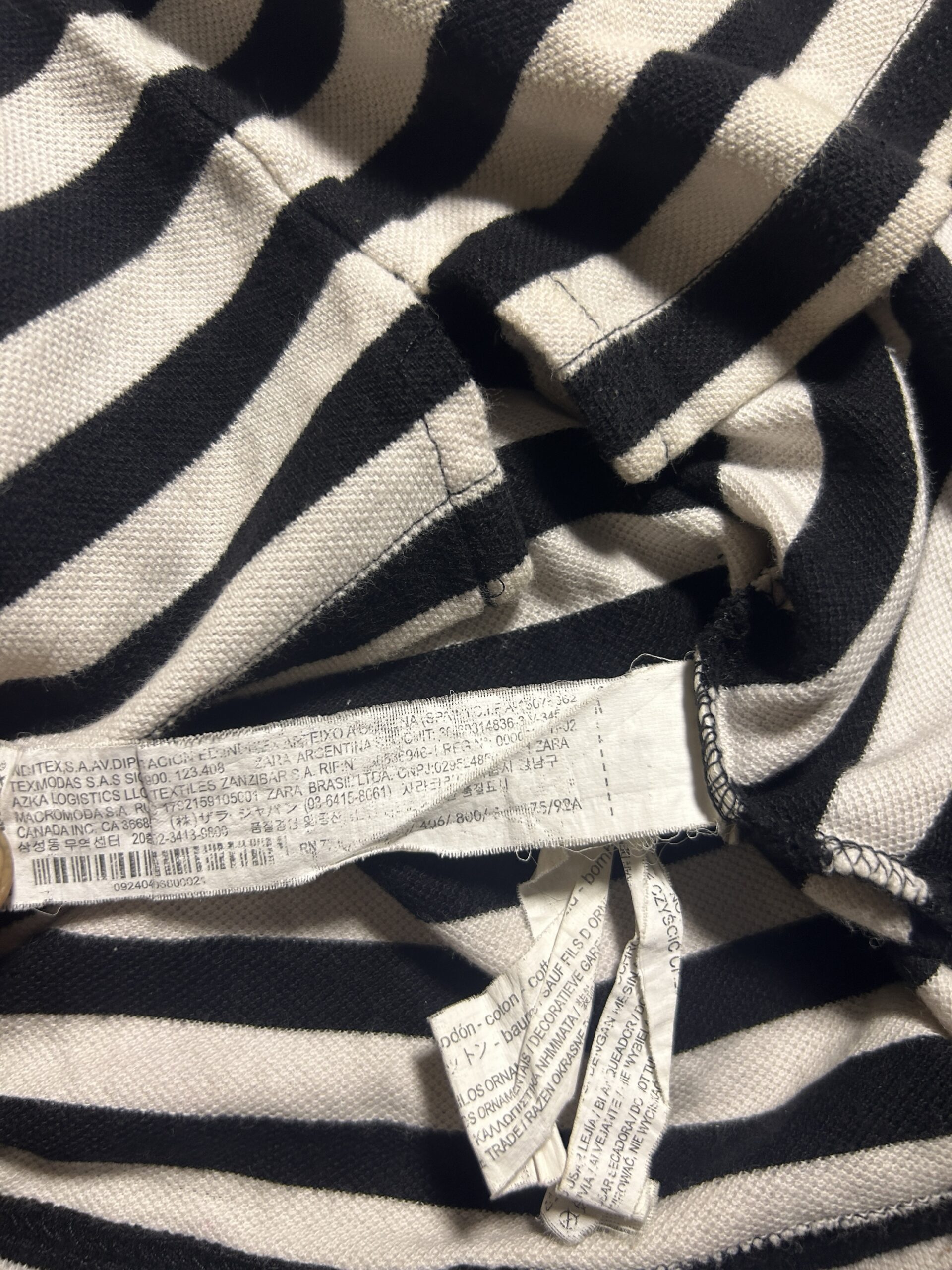 Zara Black T-Shirt detail view